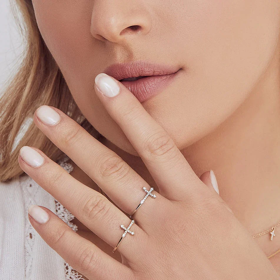 0.09ctw Diamond Cross Ring - Image 2