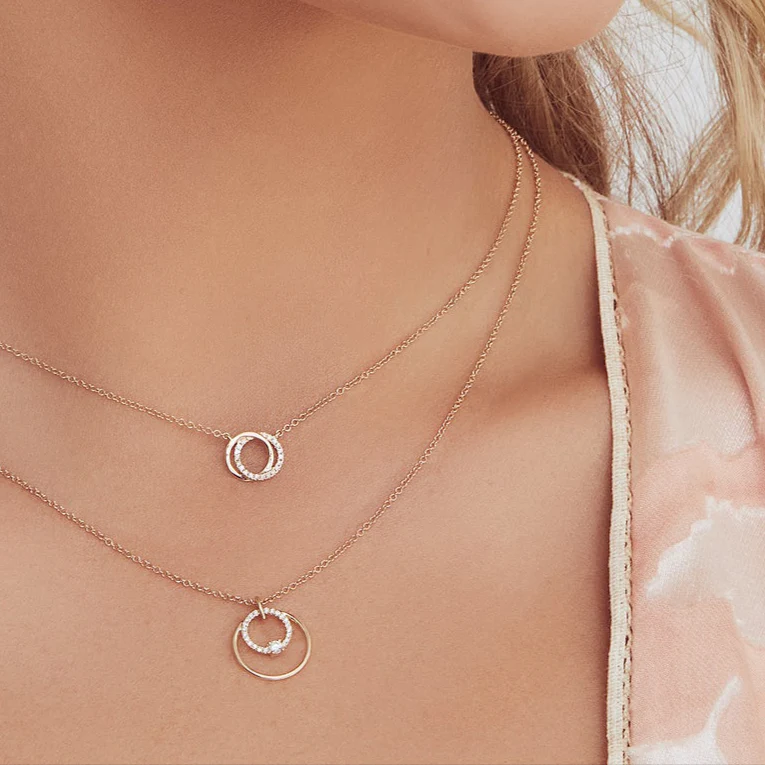 0.11ctw Diamond Circle Necklace - Image 2