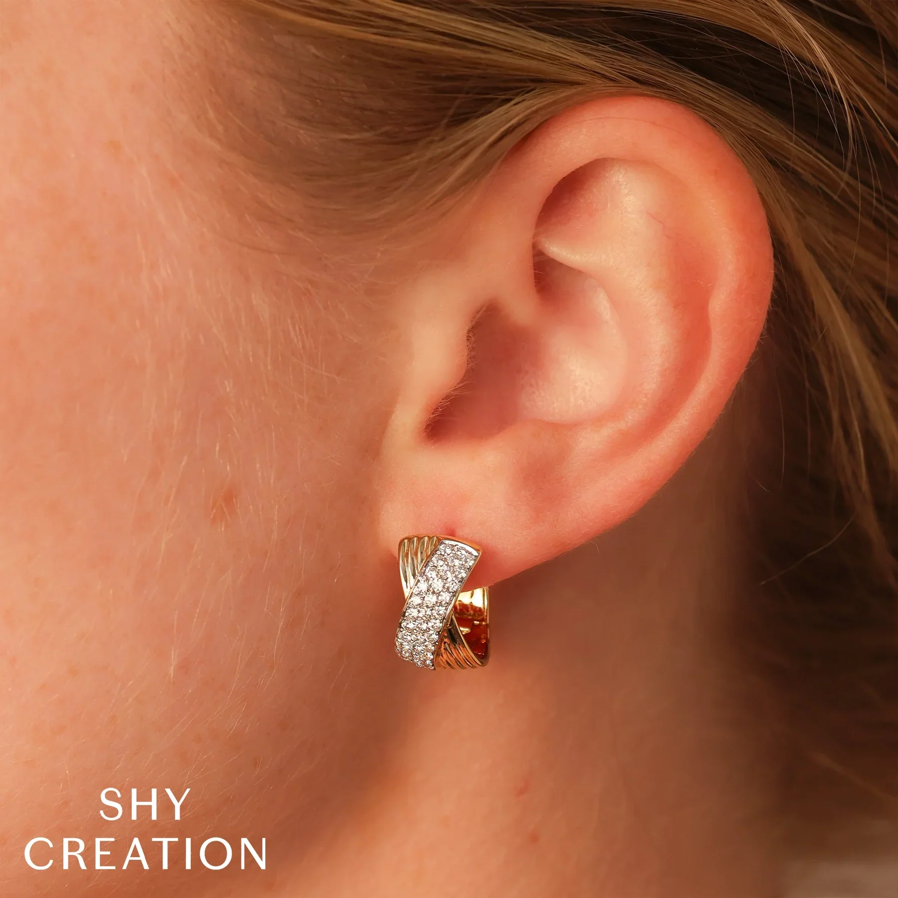 0.80ctw Diamond Hoop Earring - Image 2