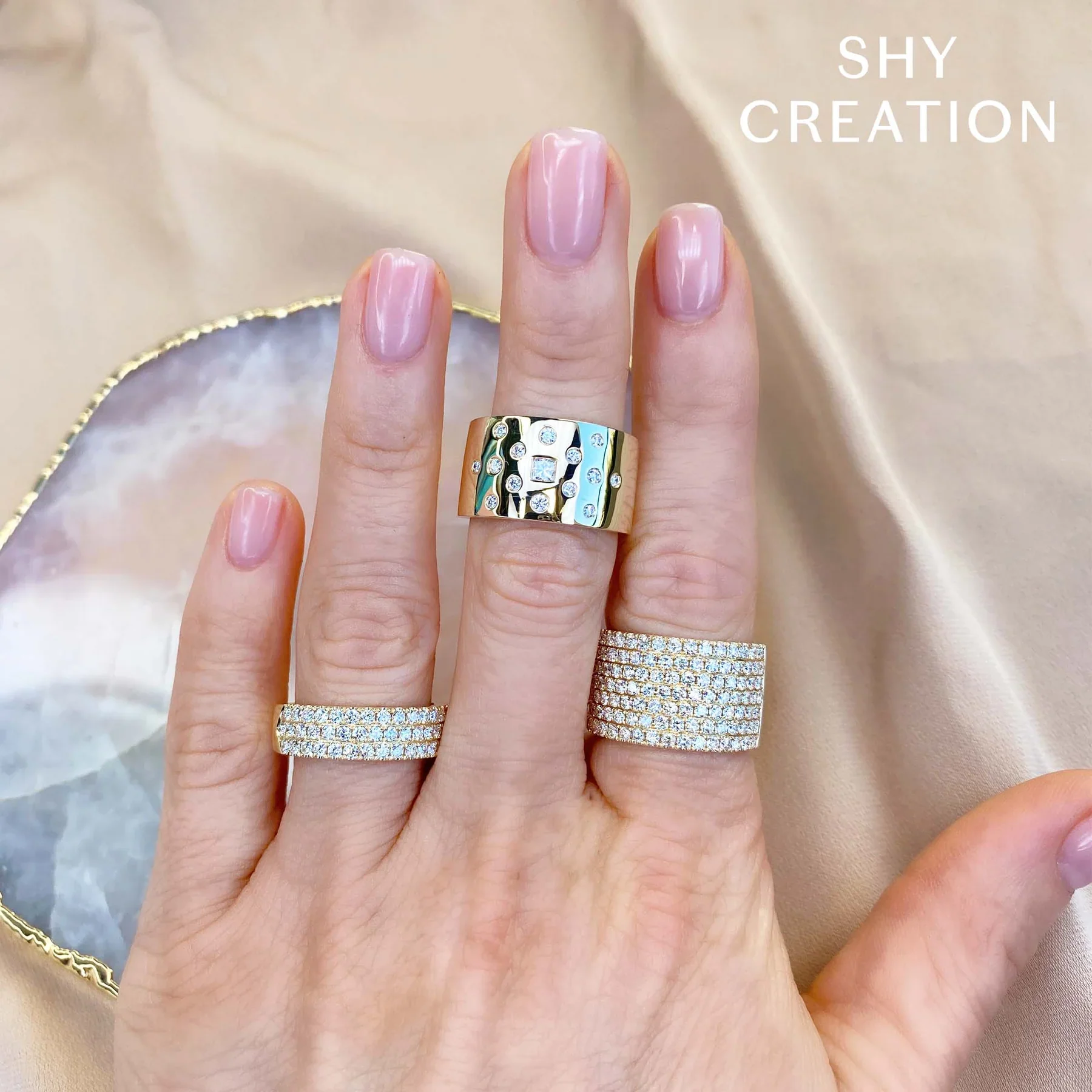 0.91ctw Diamond Pave Band - Image 2