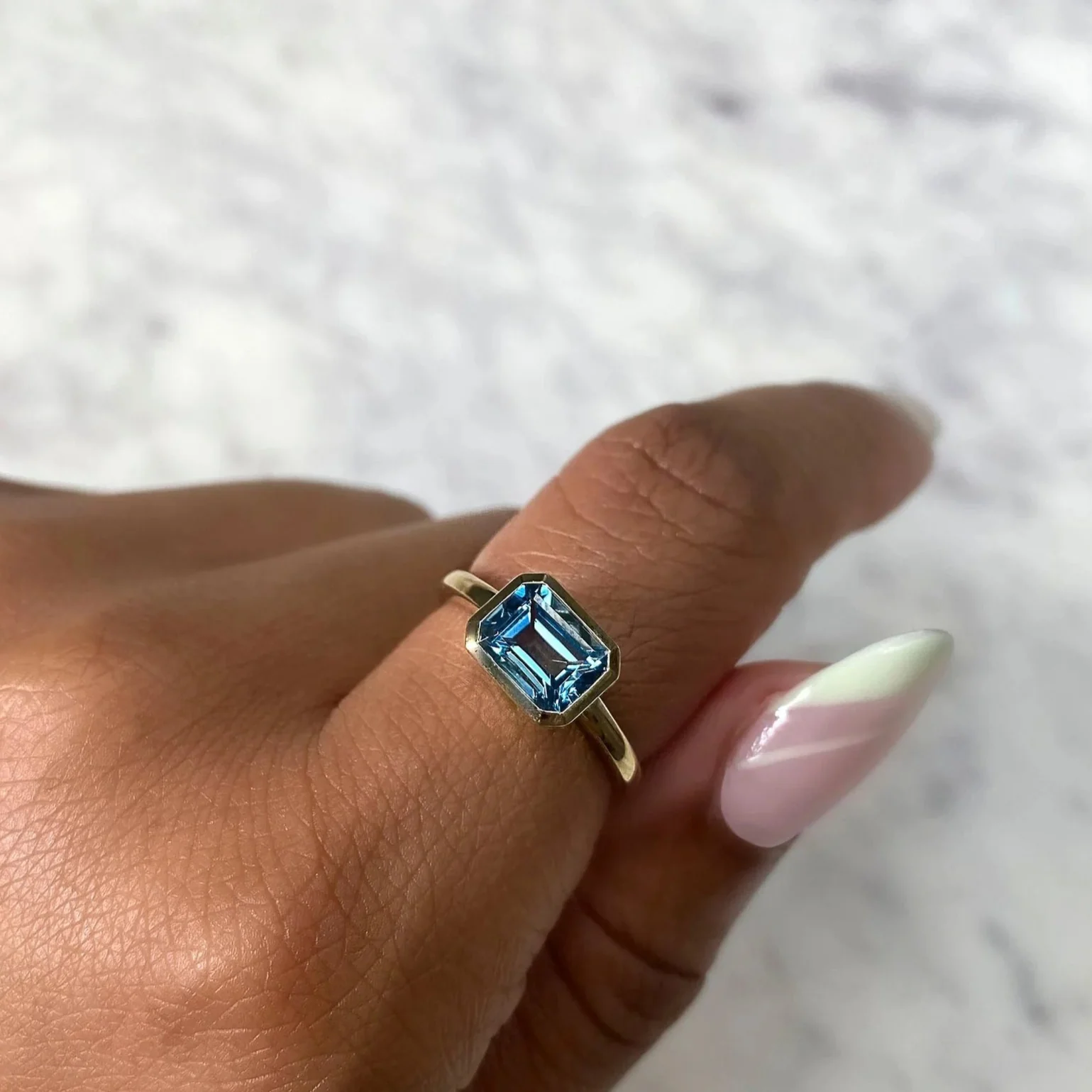 1.88ctw Blue Topaz Ring - Image 2
