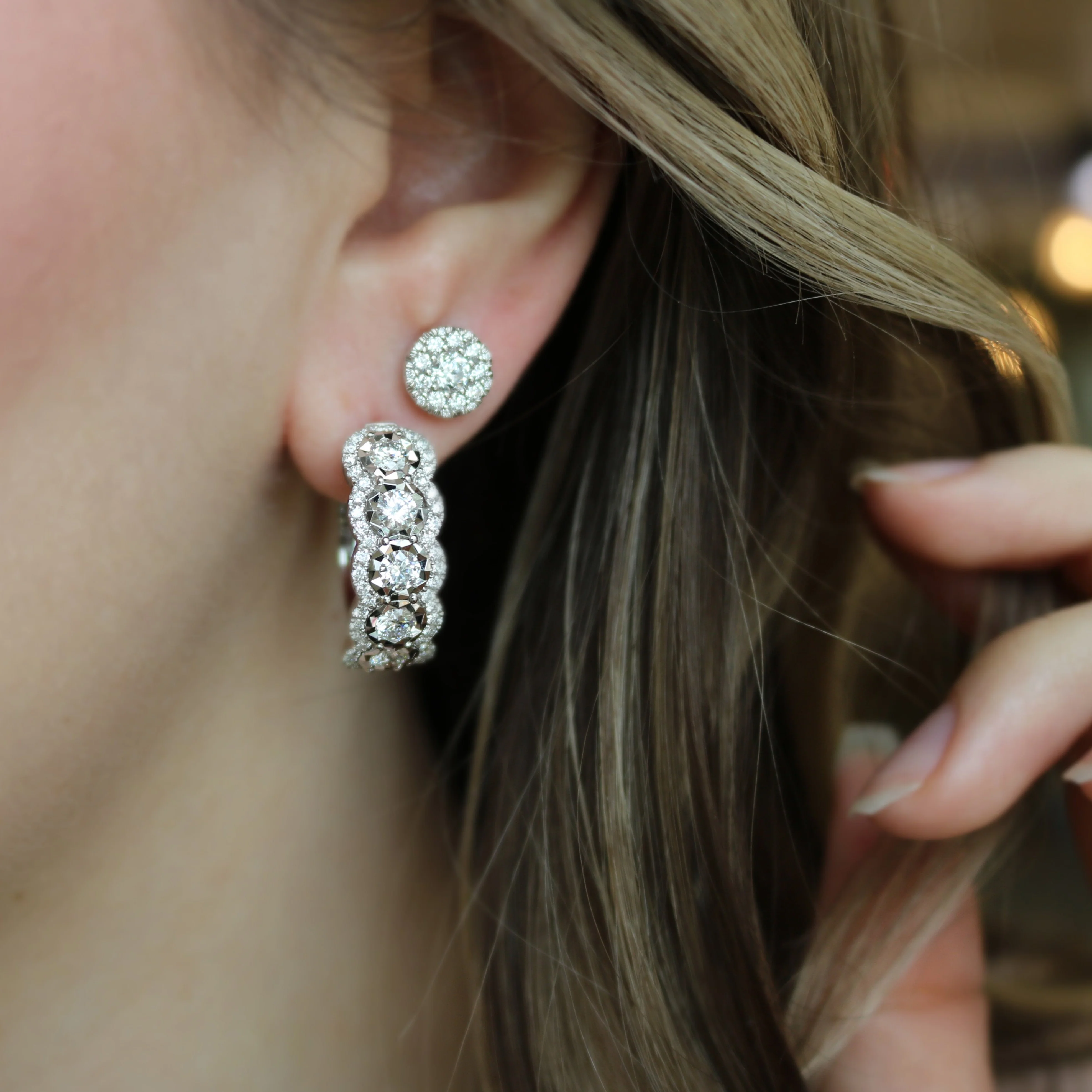 2.90ctw Diamond Hoop Earring - Image 2