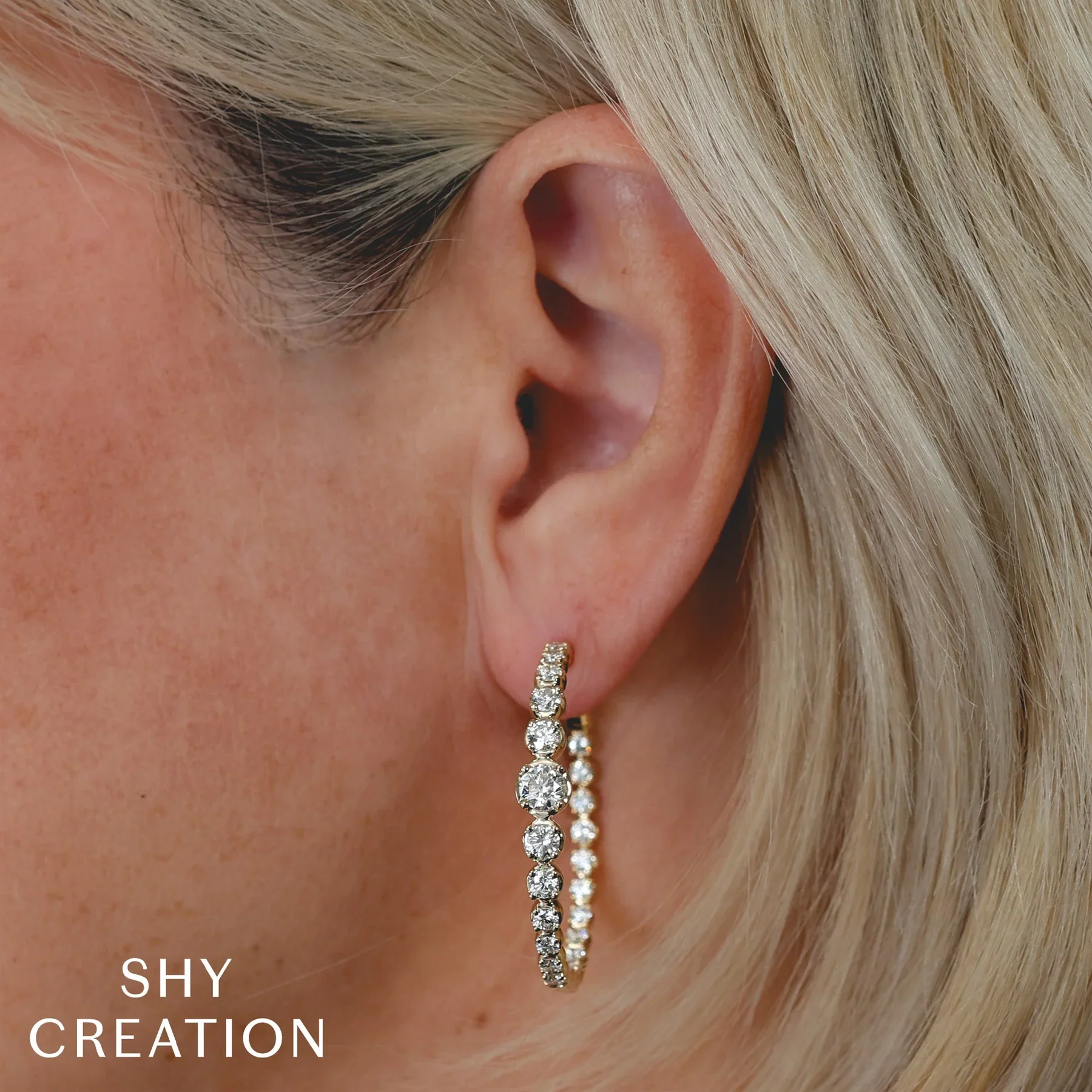 3.66ctw Diamond Crown Setting Hoop Earring - Image 2