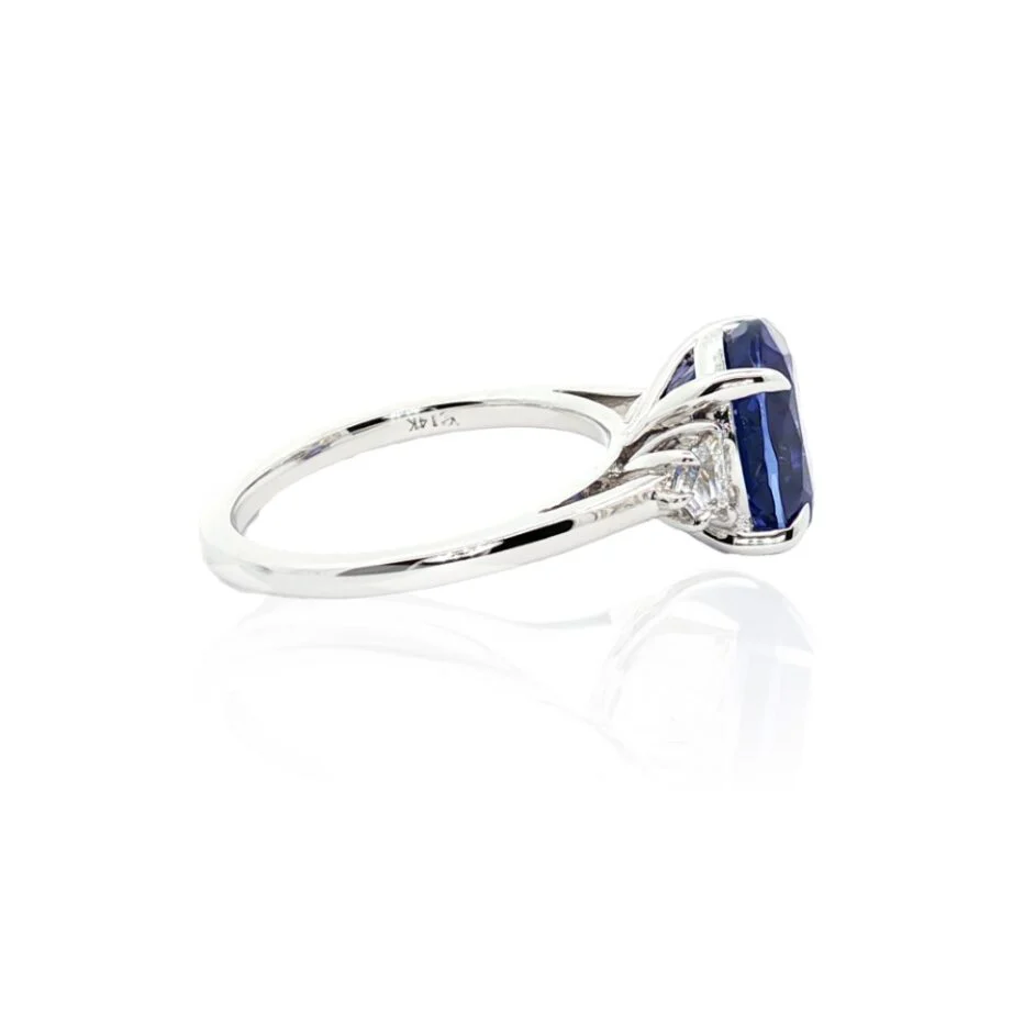 4.66ctw Oval Tanzanite and Diamond Ring - Image 2