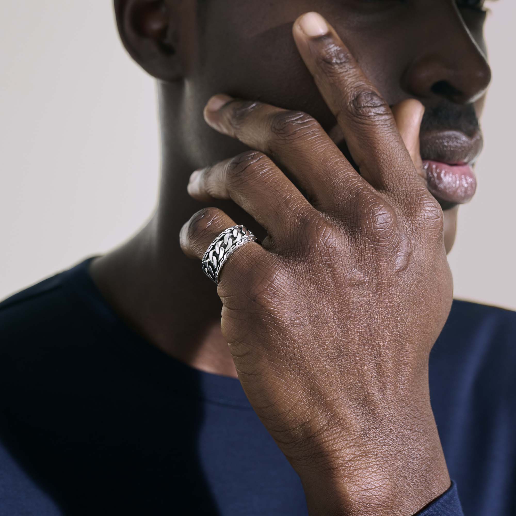 Curb Chain Band Ring - Image 5