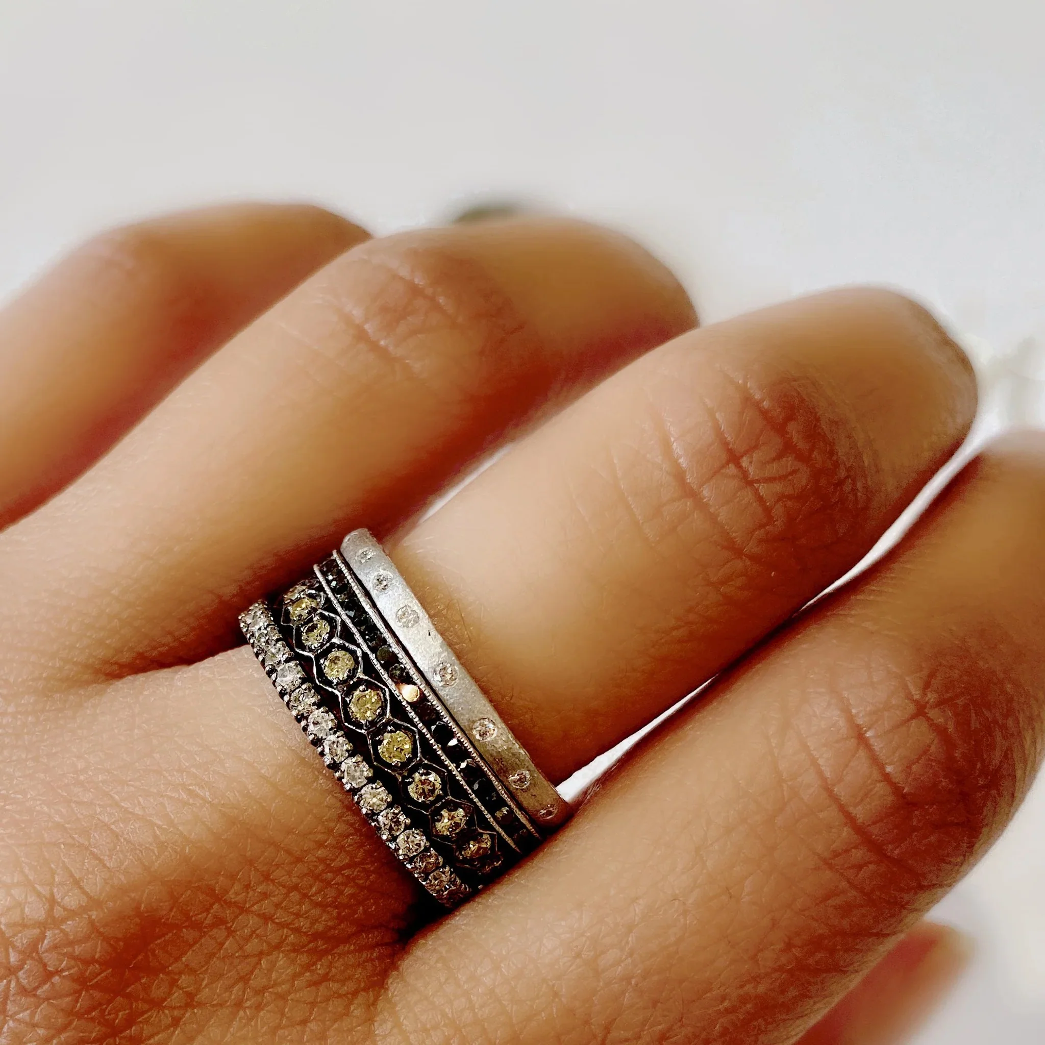 Dunes Narrow Diamond Brushed Band, White Gold - Image 2
