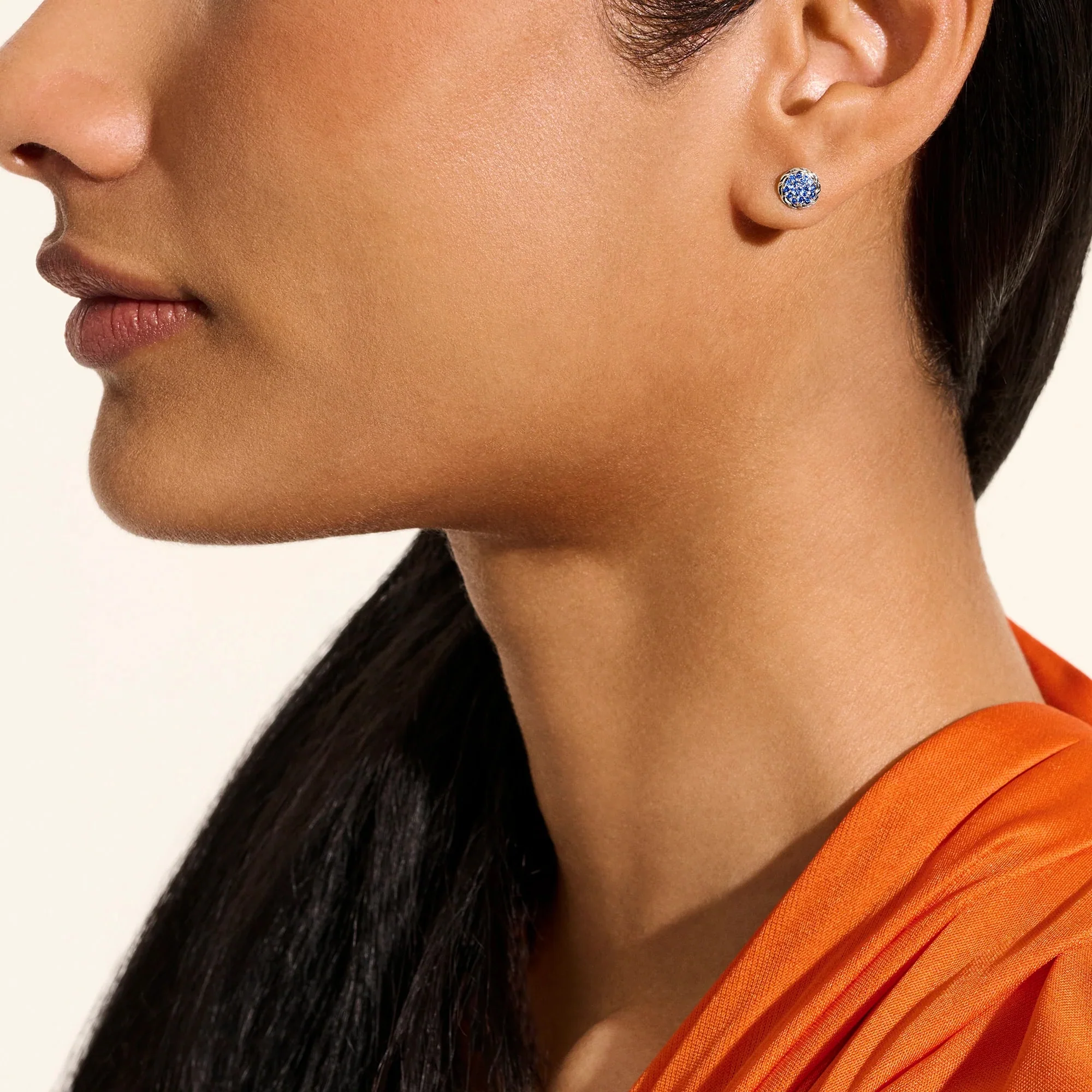 Essential Blue Sapphire Pavé Stud Earring - Image 3