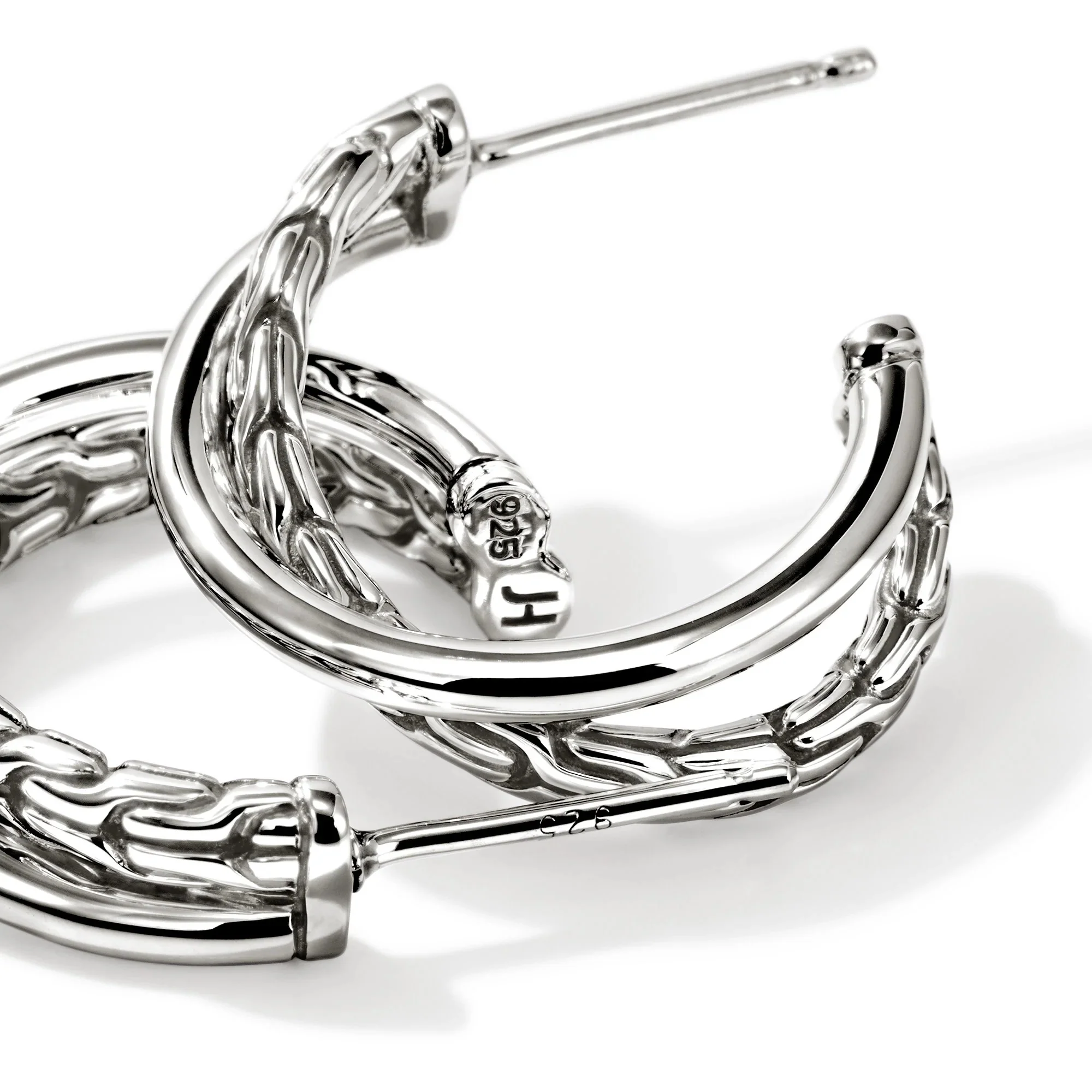 Essential Crossover Earring - Image 2