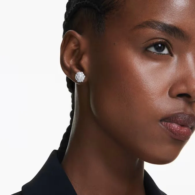 Idyllia Stud Earrings - Image 2