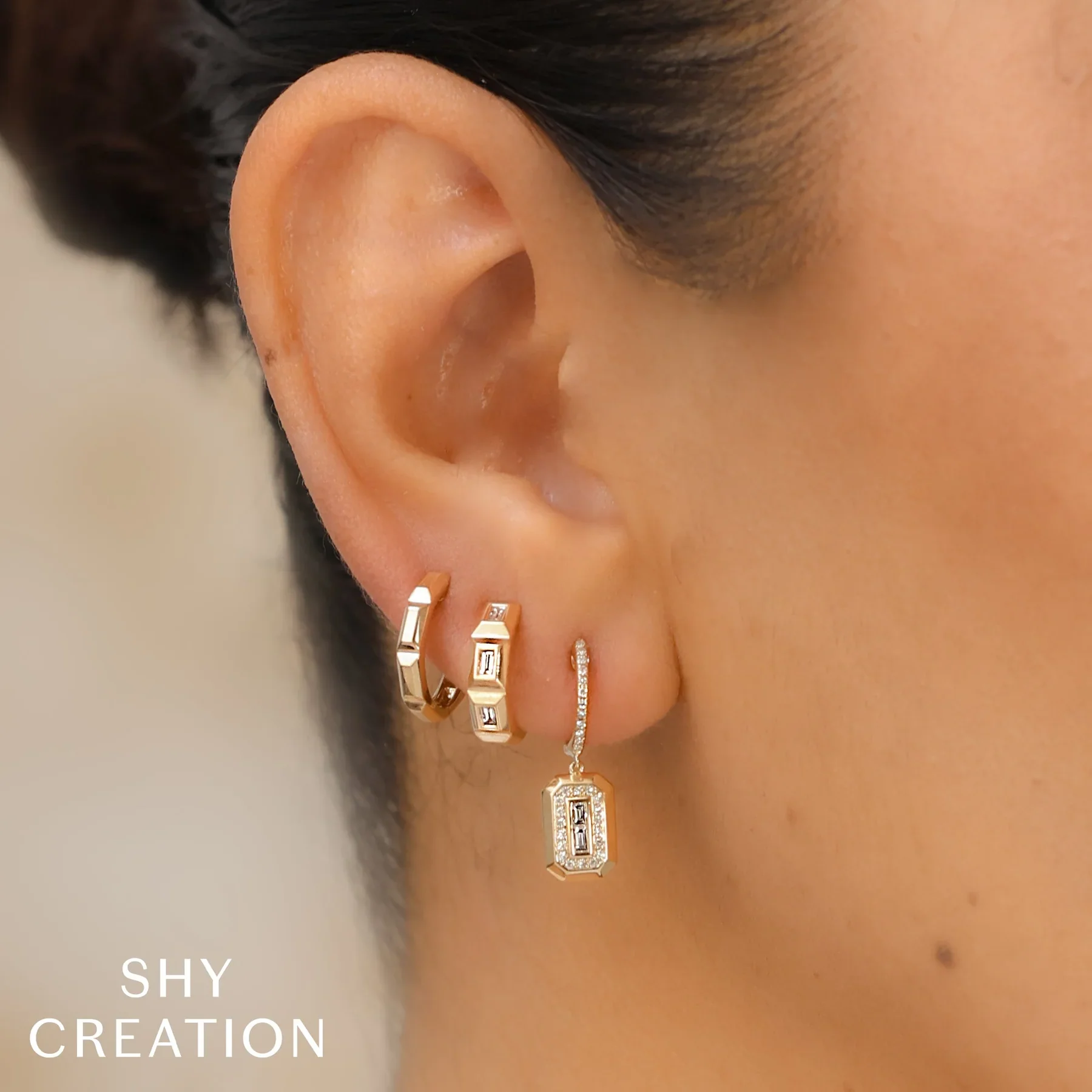 Octagon Geo Cut Huggie Earrings - Image 2