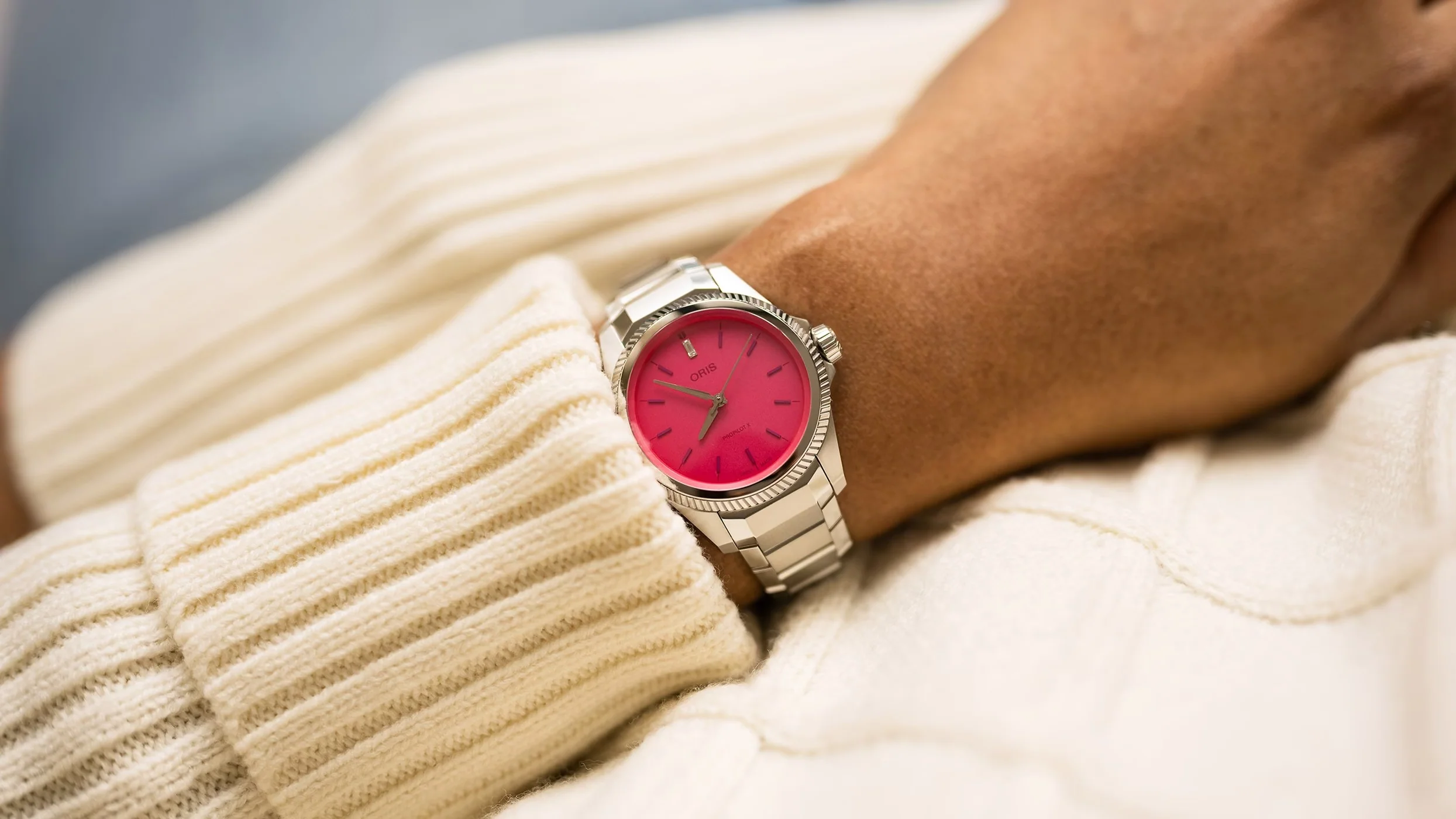 ORIS ProPilot X Miss Piggy Edition - Image 3