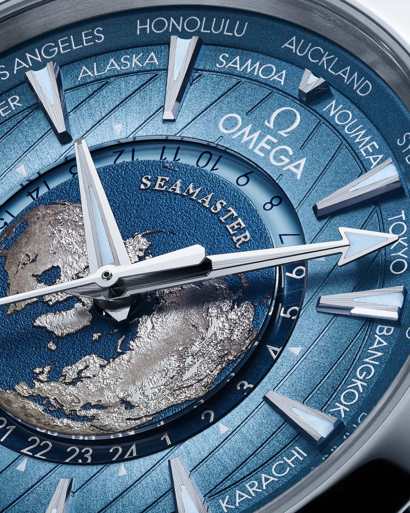 Seamaster Aqua Terra 150M Co-Axial Master Chronometer GMT Worldtimer 43 MM - Image 2
