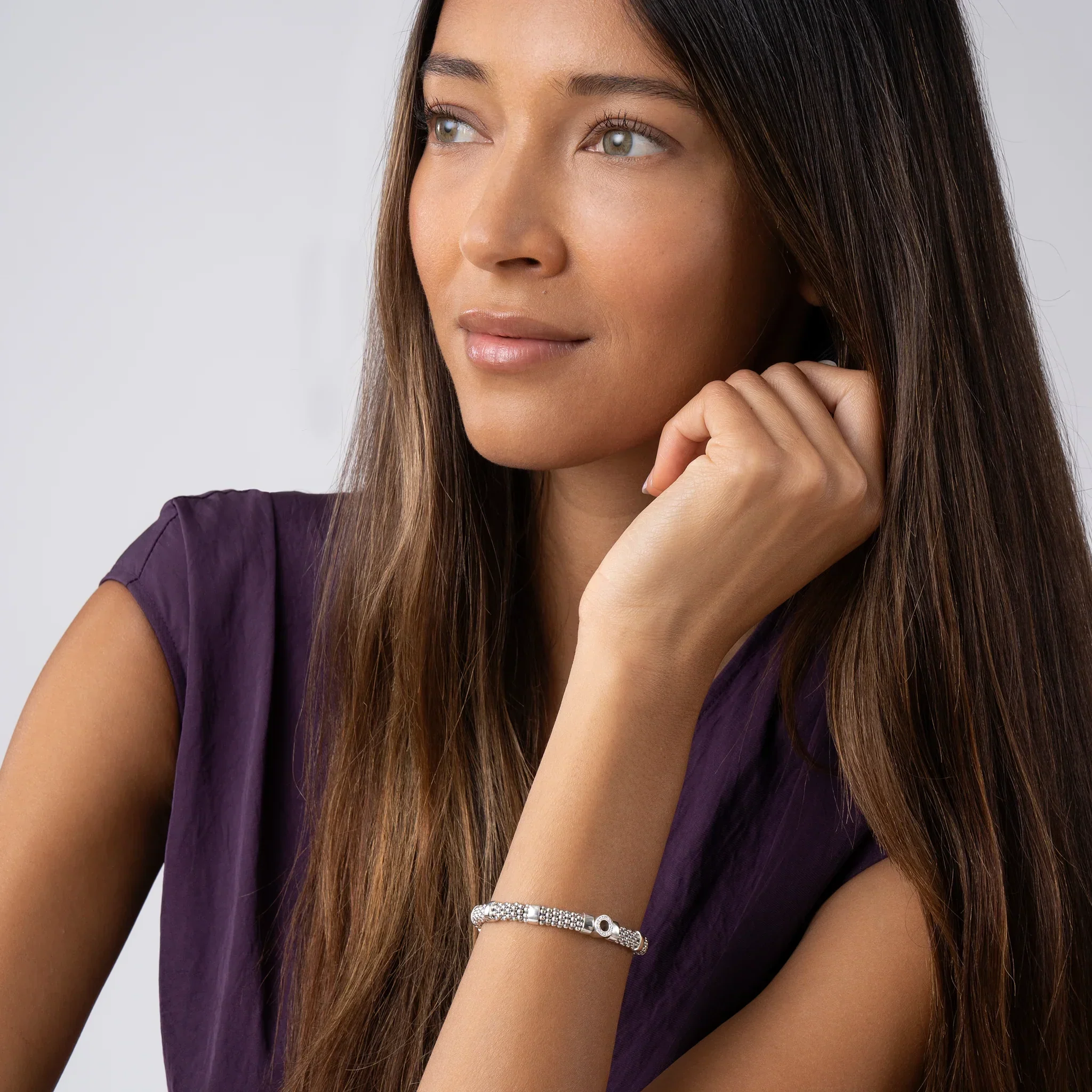 Small Single Station Diamond Circle Caviar Bracelet | 6mm - Image 3