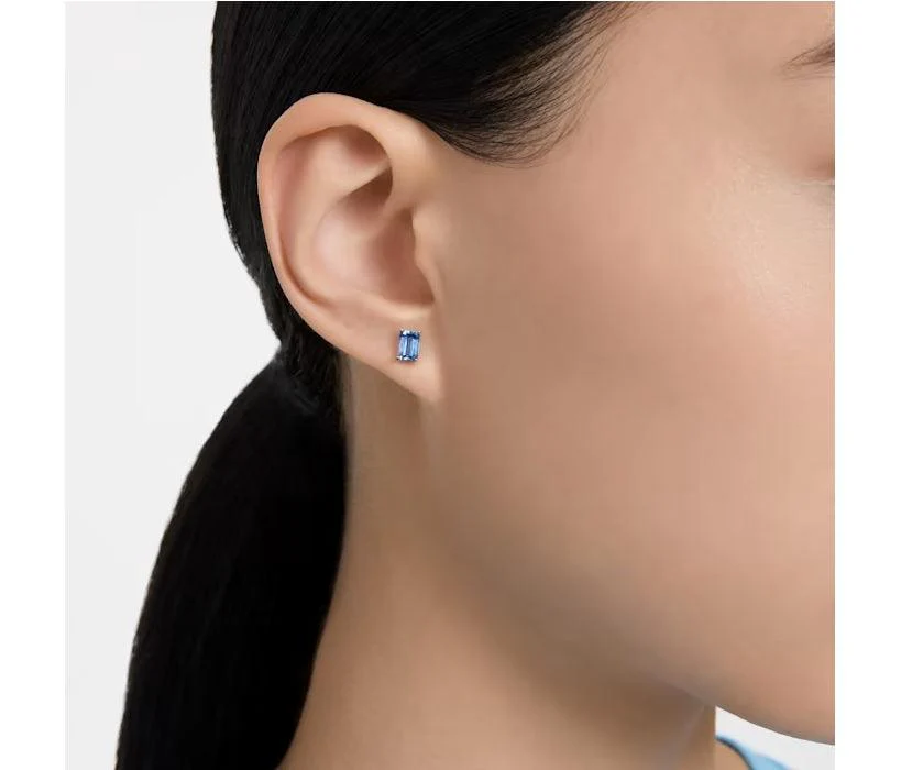 Stilla Stud Earrings - Image 3